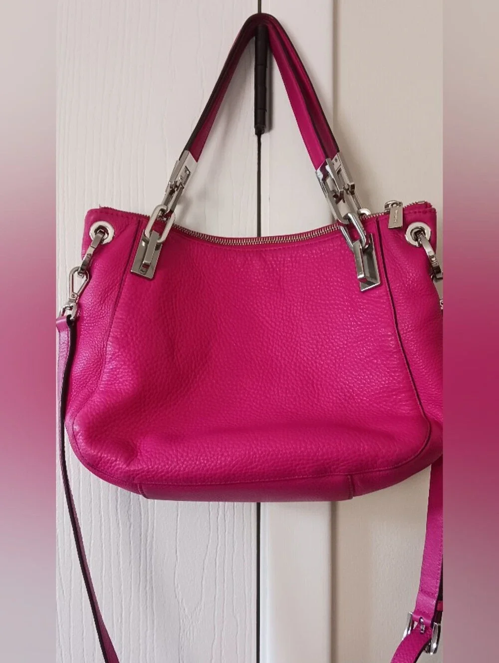 Michael Kors Fuschia Leather Shoulder Bag💞